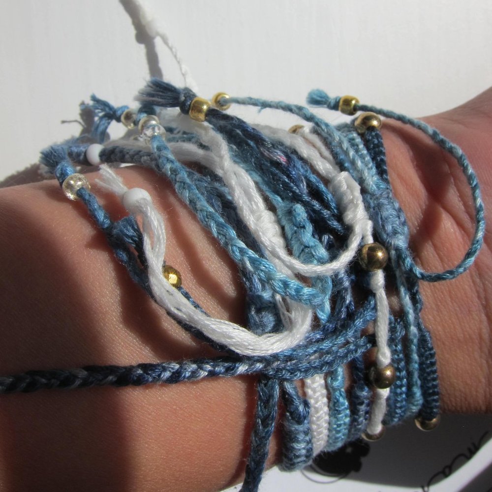 Handmade Beaded Macrame Friendship Bracelet - Picture 4 of 6